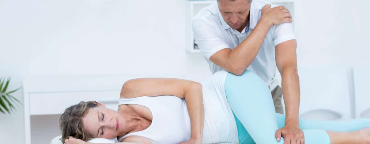 A practitioner attending hip and knee for pain